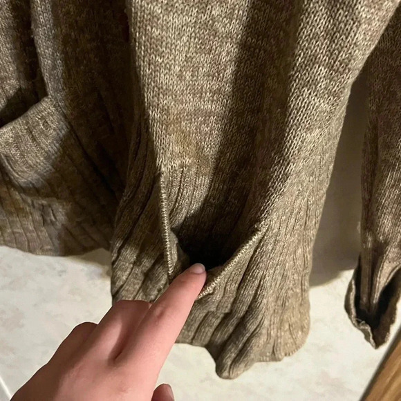 KERRI & KELSEY Cardigan - Picture 2 of 7